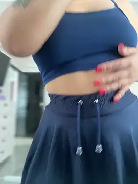 Snapshot of JuanitaMore01 chatting on January 16, 8:35 pm JuanitaMore01 online show from January 16, 8:35 pm