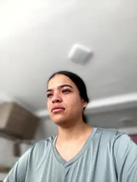 Snapshot of JuanitaMore01 chatting on January 18, 2:21 pm JuanitaMore01 online show from January 18, 2:21 pm