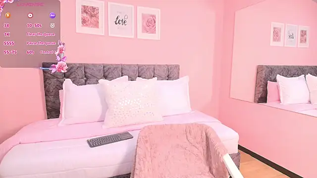 Snapshot of maddie_beauty chatting on September 23, 8:34 pm maddie beauty online show from September 23, 8:34 pm