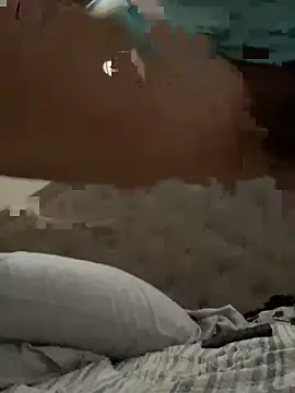 Snapshot of pnwzo chatting on October 23, 8:07 pm pnwzo online show from October 23, 8:07 pm