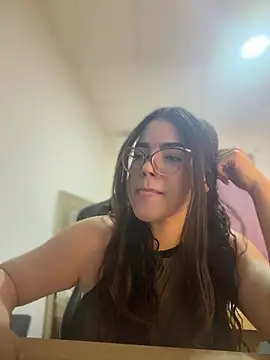 Snapshot of Valentina2390 chatting on July 11, 2:14 am Valentina2390 online show from July 11, 2:14 am
