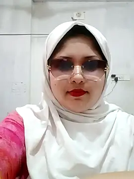 Snapshot of Nusrat-N chatting on June 24, 2:54 am Nusrat-N online show from June 24, 2:54 am