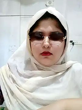 Snapshot of Nusrat-N chatting on July 15, 4:07 am Nusrat-N online show from July 15, 4:07 am