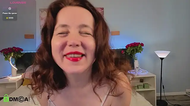 Snapshot of Kira_Adler chatting on May 13, 12:52 am Kira Adler online show from May 13, 12:52 am