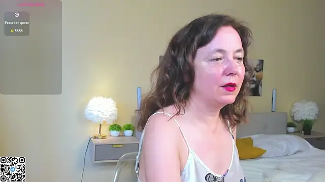 Snapshot of Kira_Adler chatting on June 7, 12:59 am Kira Adler online show from June 7, 12:59 am