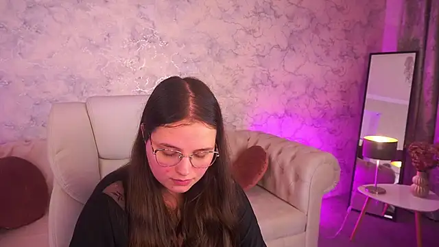 SophieDreamss online show from November 7, 11:05 pm