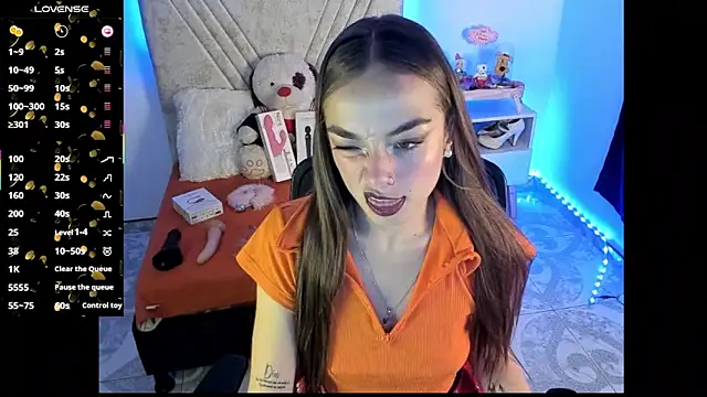 Snapshot of Mia_Victoria22 chatting on July 1, 3:08 am Mia Victoria22 online show from July 1, 3:08 am
