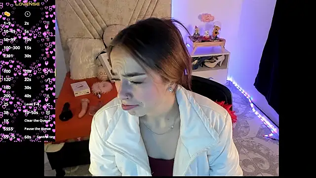 Snapshot of Mia_Victoria22 chatting on August 4, 2:15 am Mia Victoria22 online show from August 4, 2:15 am