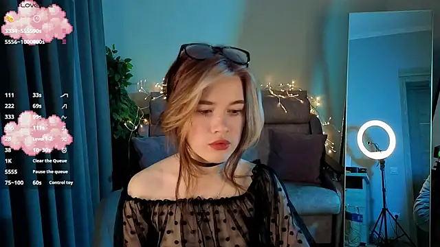 Snapshot of Marryme- chatting on February 11, 1:27 pm Marryme- online show from February 11, 1:27 pm