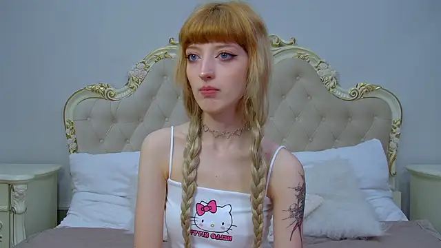 MistyMarlo online show from April 17, 6:05 am