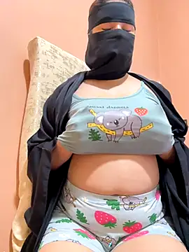  Laiali  online show from November 25, 11:21 am