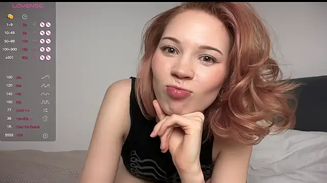 Snapshot of delannaspritzzz chatting on May 10, 7:41 pm delannaspritzzz online show from May 10, 7:41 pm