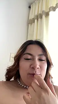 MacarenaRosse online show from December 14, 8:02 pm