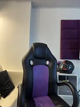 AdrianRinaldi online show from January 31, 8:07 pm