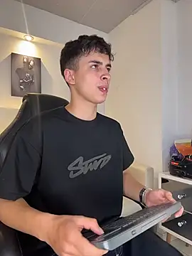 AdrianRinaldi online show from March 24, 8:03 pm