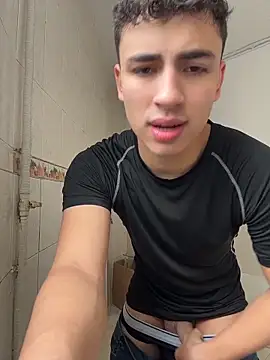 Snapshot of AdrianRinaldi chatting on May 6, 2:11 pm AdrianRinaldi online show from May 6, 2:11 pm