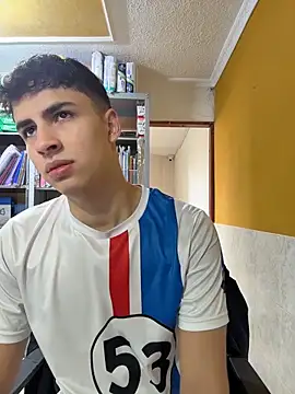 Snapshot of AdrianRinaldi chatting on May 26, 2:02 pm AdrianRinaldi online show from May 26, 2:02 pm
