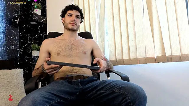 Rafael Mendezz online show from March 7, 8:39 pm