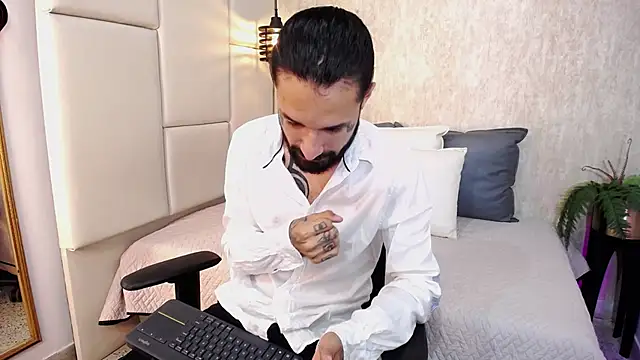 Hisoka 011 online show from February 16, 7:32 pm