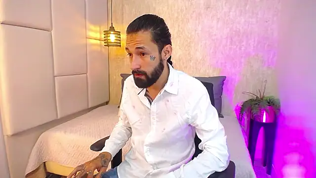 Hisoka 011 online show from March 1, 2:35 am