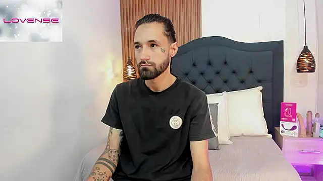 Hisoka 011 online show from March 27, 7:35 pm