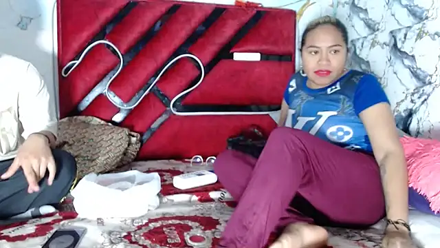 Snapshot of hot_lady19 chatting on February 26, 8:30 pm hot lady19 online show from February 26, 8:30 pm