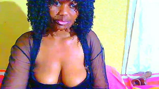 Augustine-Blooomxx online show from April 6, 8:10 pm