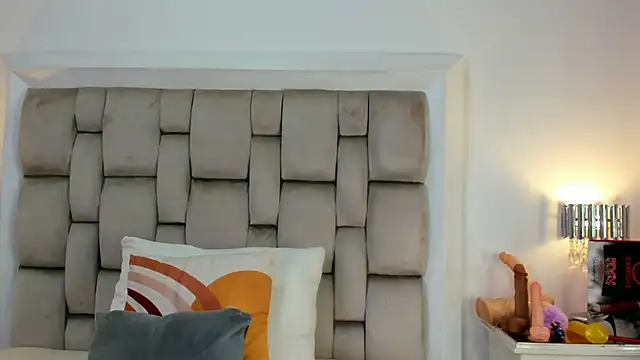 frehia dimou online show from March 13, 11:17 am