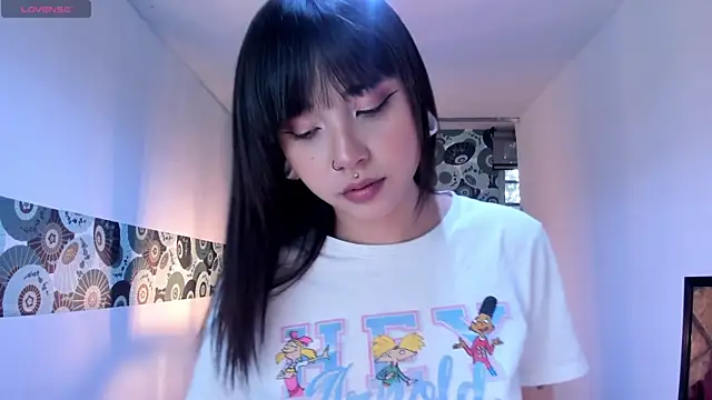 Hanna Lee   online show from October 14, 5:36 pm