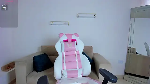 april smiith online show from February 19, 12:12 pm