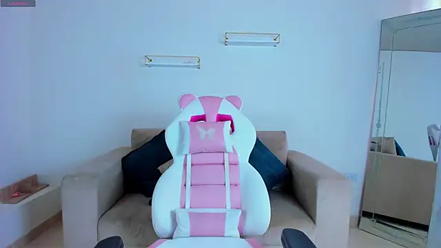 april smiith online show from February 24, 1:20 pm