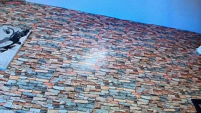 naomi campbel  online show from April 21, 8:55 pm