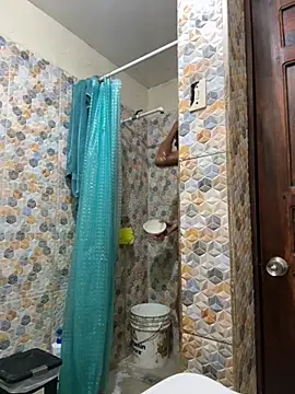 Snapshot of CHARLY-- chatting on September 21, 1:07 am CHARLY-- online show from September 21, 1:07 am