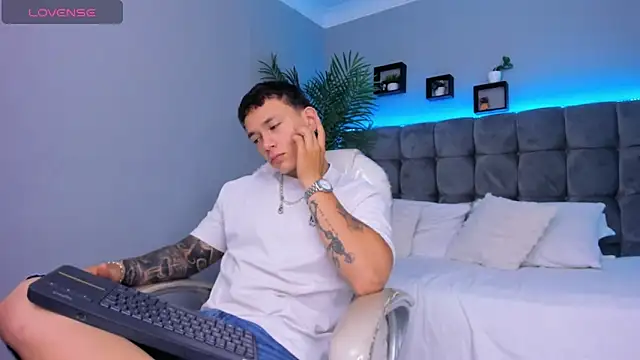 Thomas moon online show from February 16, 1:07 pm