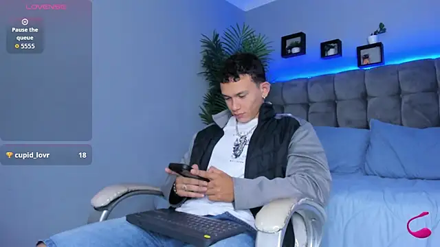 Thomas moon online show from March 27, 2:06 pm