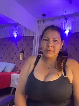 Snapshot of Sussan__ chatting on April 20, 11:46 am Sussan online show from April 20, 11:46 am