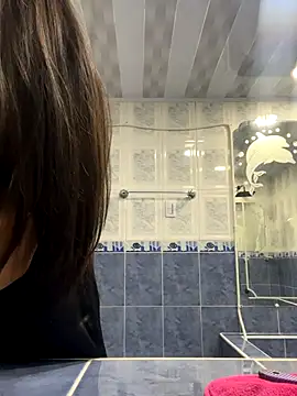 Snapshot of sahraparker chatting on October 21, 1:17 am sahraparker online show from October 21, 1:17 am