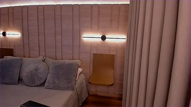 Snapshot of Isabellaroberts1 chatting on October 11, 1:09 pm Isabellaroberts1 online show from October 11, 1:09 pm