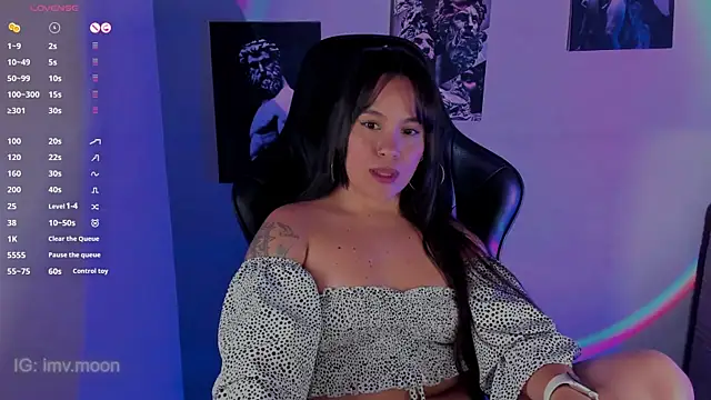 Snapshot of Vanne_Moon chatting on October 27, 2:26 am Vanne Moon online show from October 27, 2:26 am