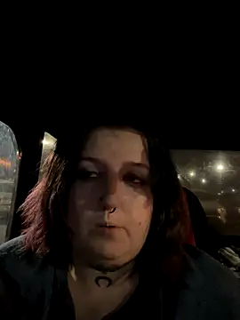 vanessraine online show from September 12, 4:12 am