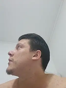 Snapshot of RAFAEL18-3_ chatting on October 5, 11:02 pm RAFAEL18-3 online show from October 5, 11:02 pm