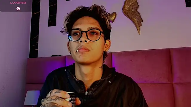 massimo alessandro online show from October 23, 9:57 pm