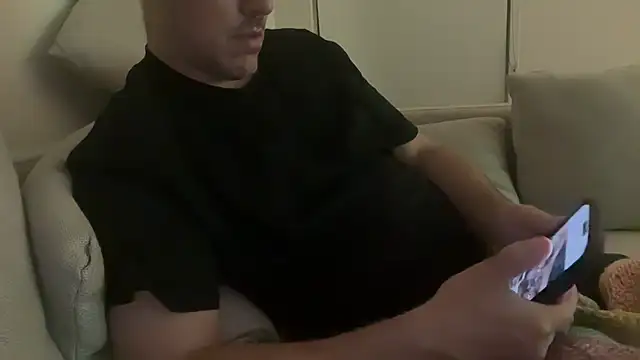 Snapshot of jamesgstsby22 chatting on May 28, 12:02 pm jamesgstsby22 online show from May 28, 12:02 pm