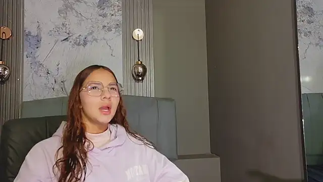 angeles azul online show from February 17, 1:18 pm