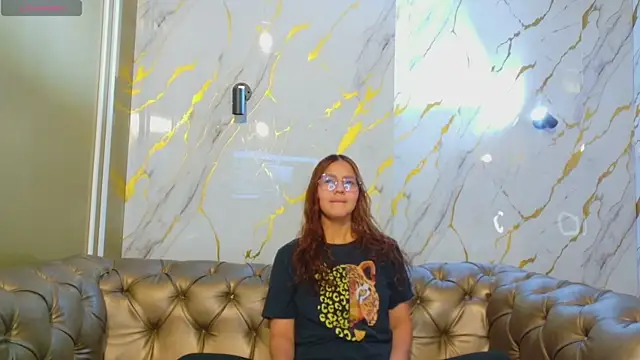 angeles azul online show from February 18, 12:45 pm