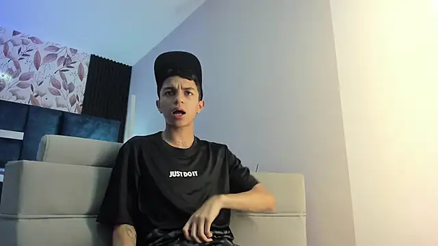 Snapshot of NickandAbby_ chatting on February 3, 7:52 pm NickandAbby online show from February 3, 7:52 pm