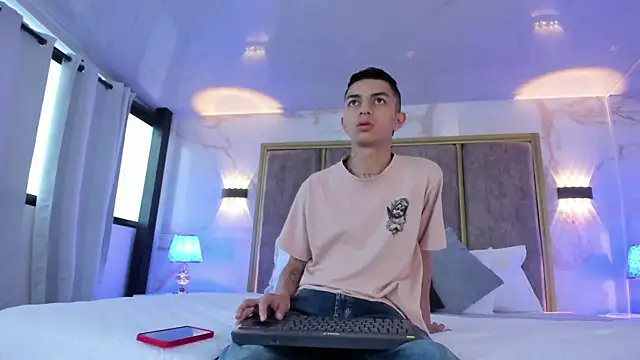 NickandAbby  online show from April 11, 7:18 pm