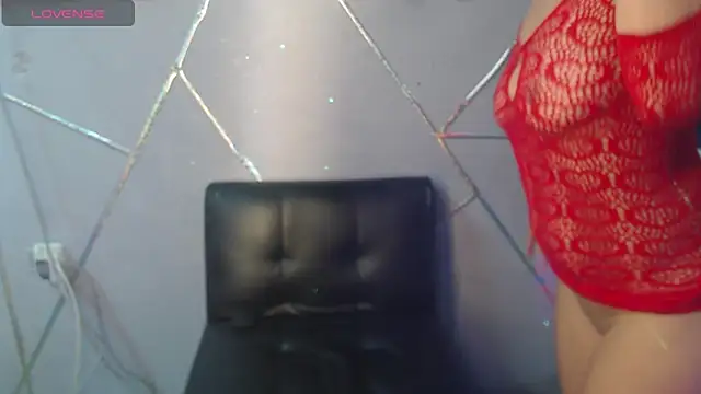 Snapshot of sexcouple_sin chatting on April 21, 12:33 pm sexcouple sin online show from April 21, 12:33 pm