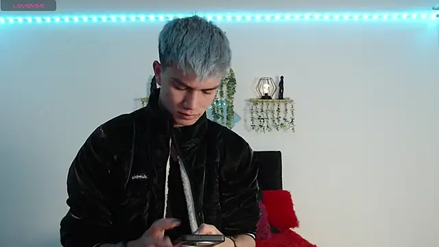 nicktorn online show from April 6, 1:12 pm