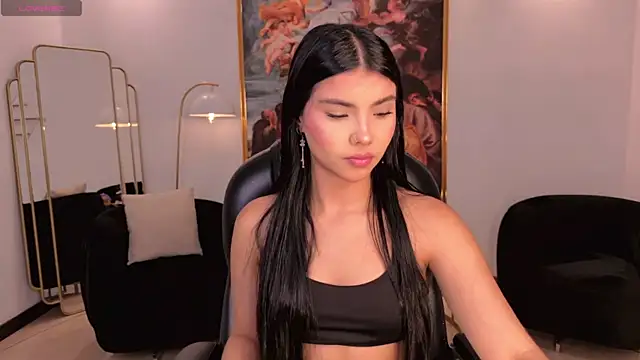 Snapshot of MiaLaurence chatting on May 18, 7:20 pm MiaLaurence online show from May 18, 7:20 pm